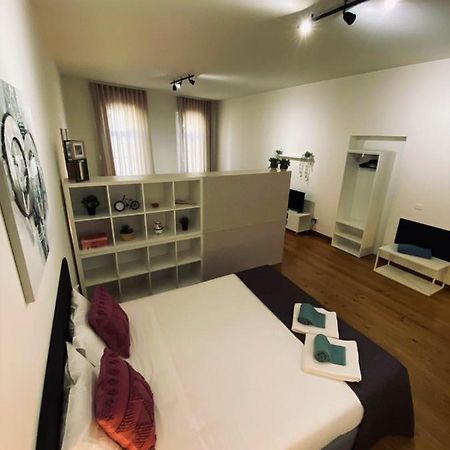 Studio A Zona Historica Clerigos Oporto Exteriör bild